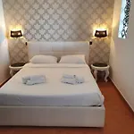 Sciala' Two شقة تاورمينا